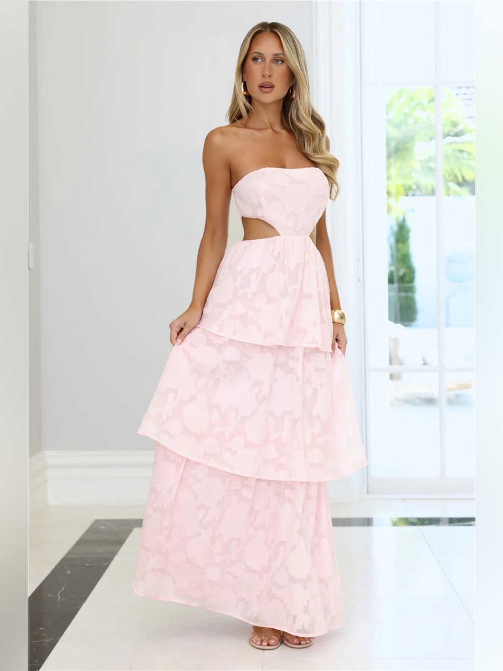 NEW WITH TAGS!! Hello Molly SOFT PETAL GLOW STRAPLESS MAXI DRESS PINK medium US6